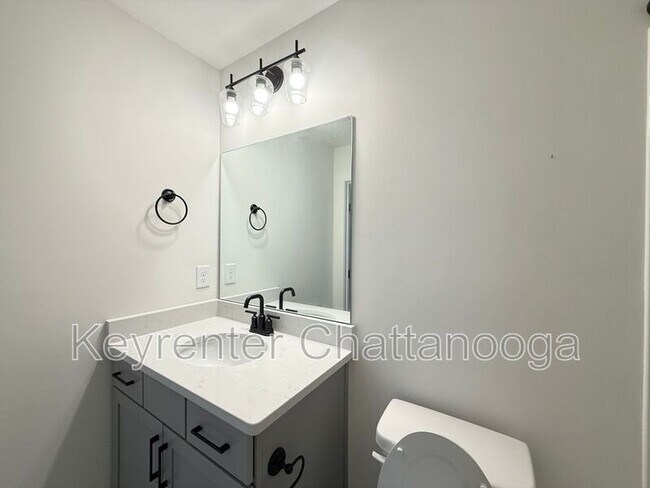 Building Photo - 1674 S Watkins St