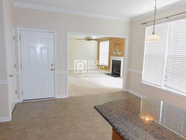 Building Photo - *NW High School* Lovely 4BR/2.5BA Home off...