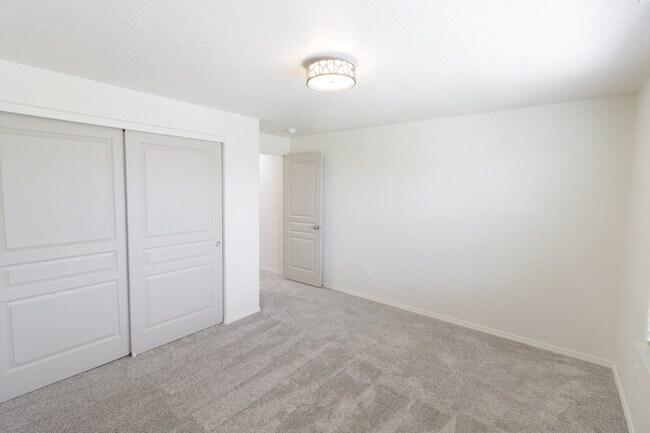 Building Photo - Live Large in Obsidian Trails — Where Comf...
