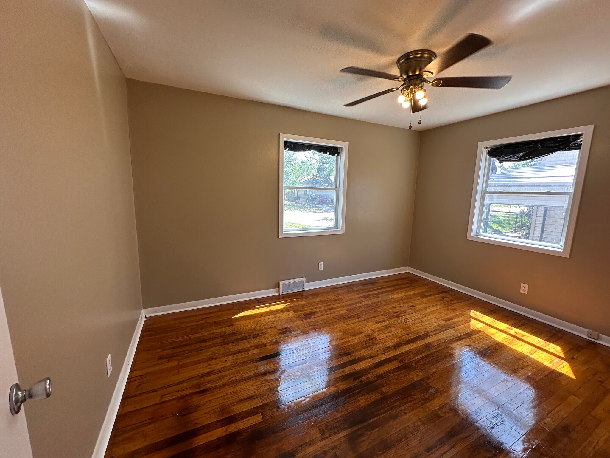 Building Photo - 345 Turkle Ave