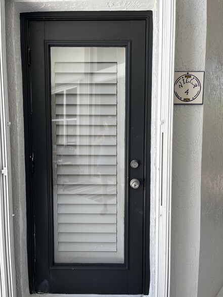 Studio Apt. (Cabana) Entance - 38 Lake Eden Dr
