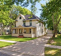 Building Photo - 4 Bedroom Student Rental Near UW-Eau Claire