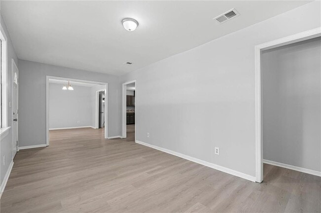 Building Photo - 12925 Bonnievale Dr N