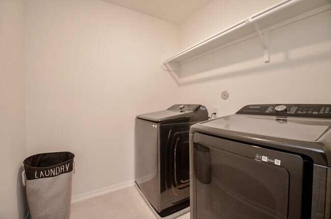 Building Photo - 2892 Grand Anse Dr