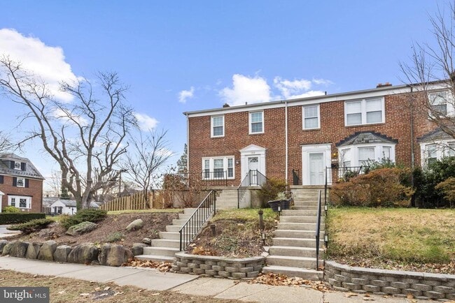 Building Photo - 169 Regester Ave