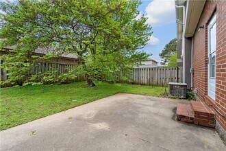 Building Photo - 1839 Hunter's Ridge