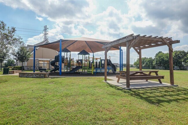 Building Photo - 18023 Melissa Springs Dr