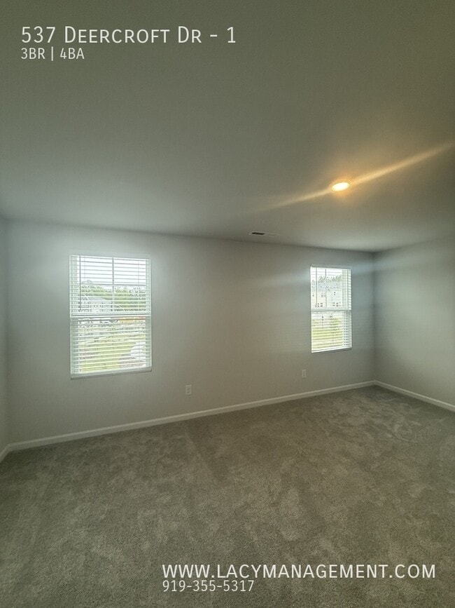Building Photo - 537 Deercroft Dr