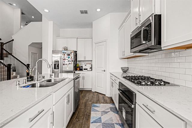 Building Photo - 1120 Water Canna Dr