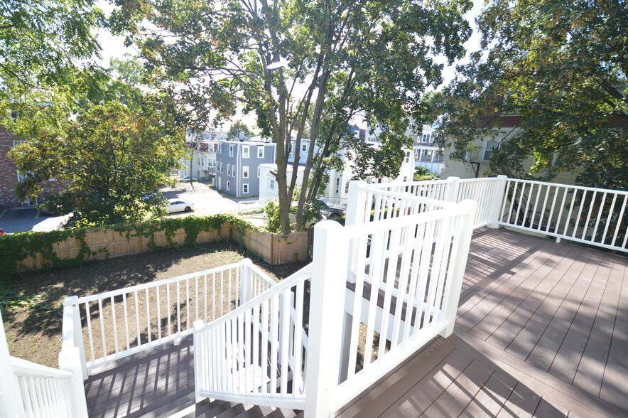 Building Photo - 66 Allston St