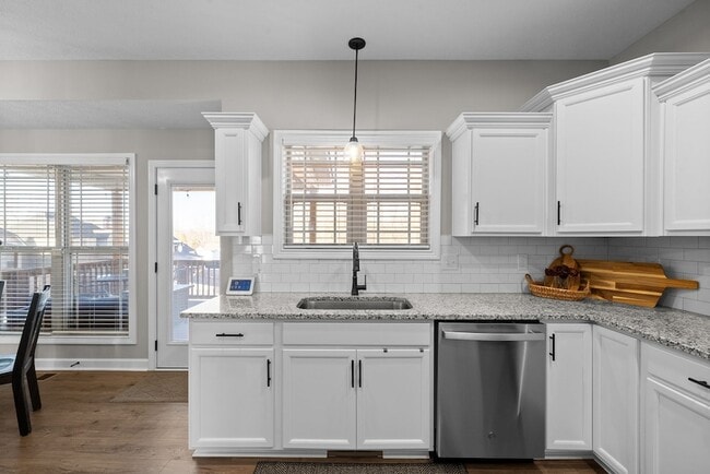 Building Photo - 2459 Shadowood Rd