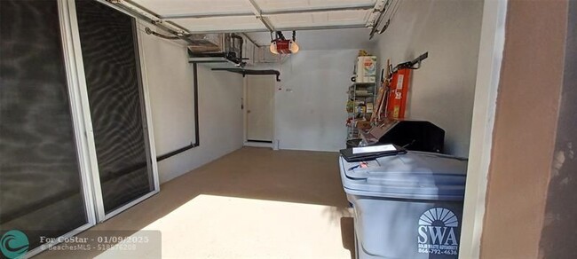 Building Photo - 6688 Via Regina