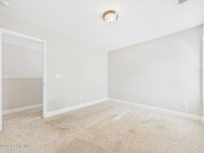 Building Photo - 478 Atwood Dr
