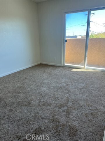 Building Photo - 454 E Ave Q3