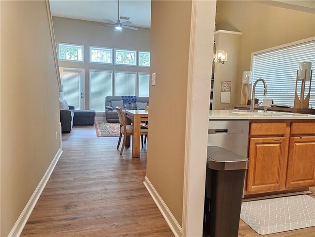 Building Photo - 2216 Worrall Hill Dr
