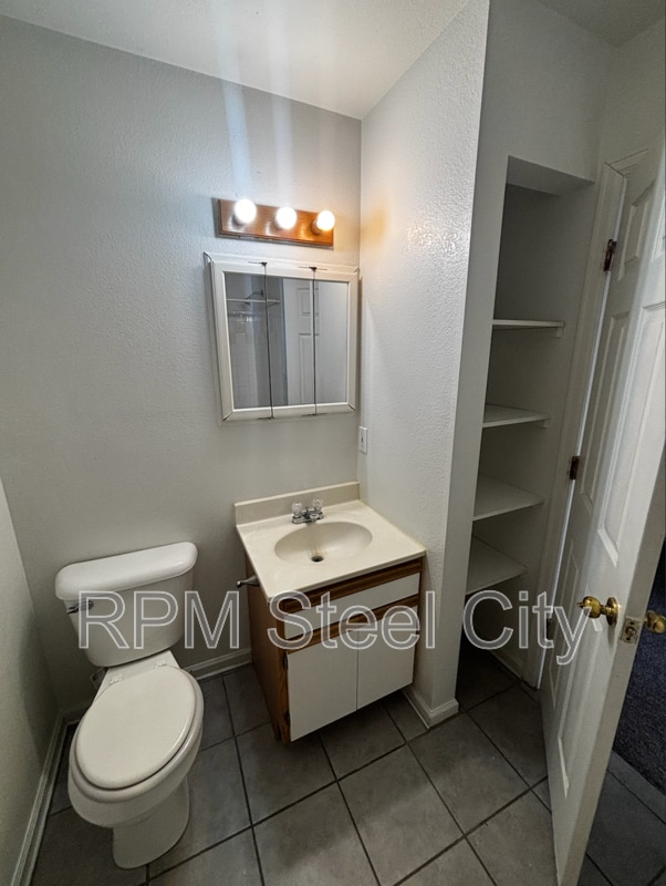 Building Photo - 28 Yorkshire Rd