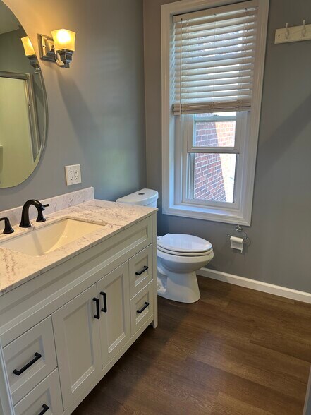 Building Photo - 326 Walnut St