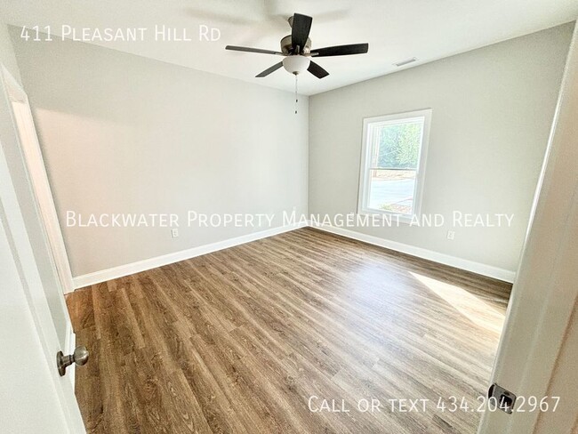 Building Photo - BRAND NEW Three Bedroom Home in Campbell C...
