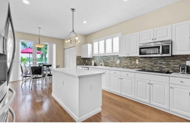 Building Photo - 1333 SW 175th Way