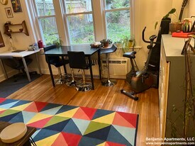 Building Photo - 33 Lancaster Ter