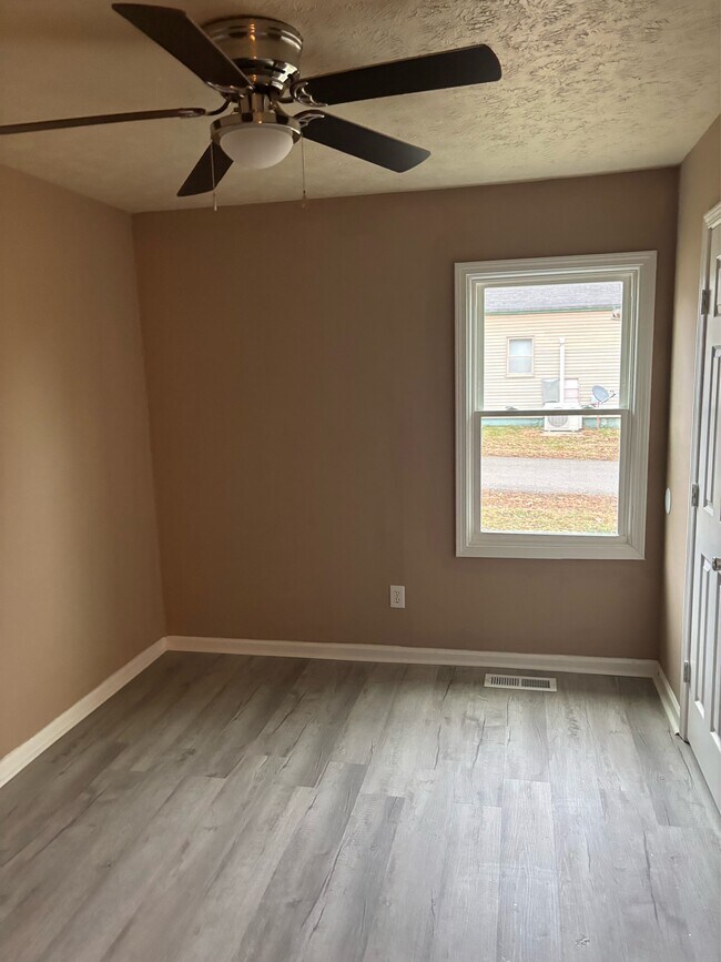 Building Photo - 1001 Breathitt St