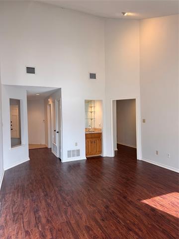 Building Photo - 3304 Scarlet Oak