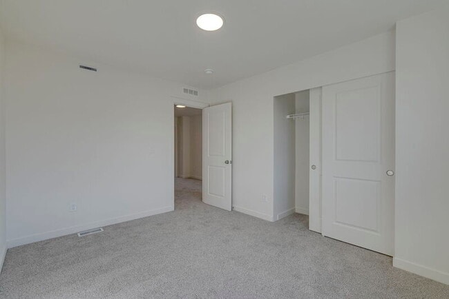 Building Photo - 1843 NW 18th Way