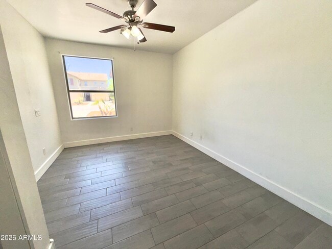 Building Photo - 7116 W Sophie Ln