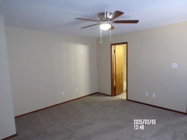 Building Photo - 4008 NW Ozmun Ave