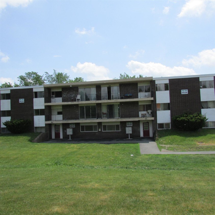 Pinetree Apartments Nassau Ny Apartment Finder