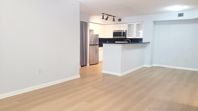 Building Photo - 12112 St.Andrews Pl
