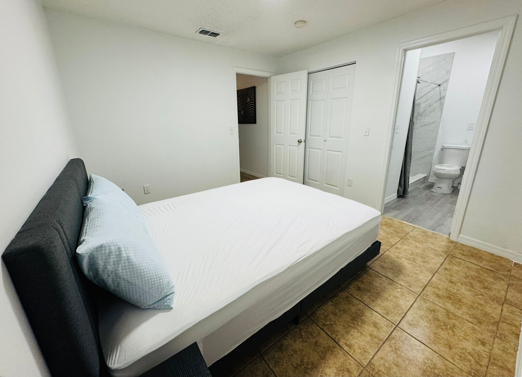 Private Master Room - 536 Cheshire Way