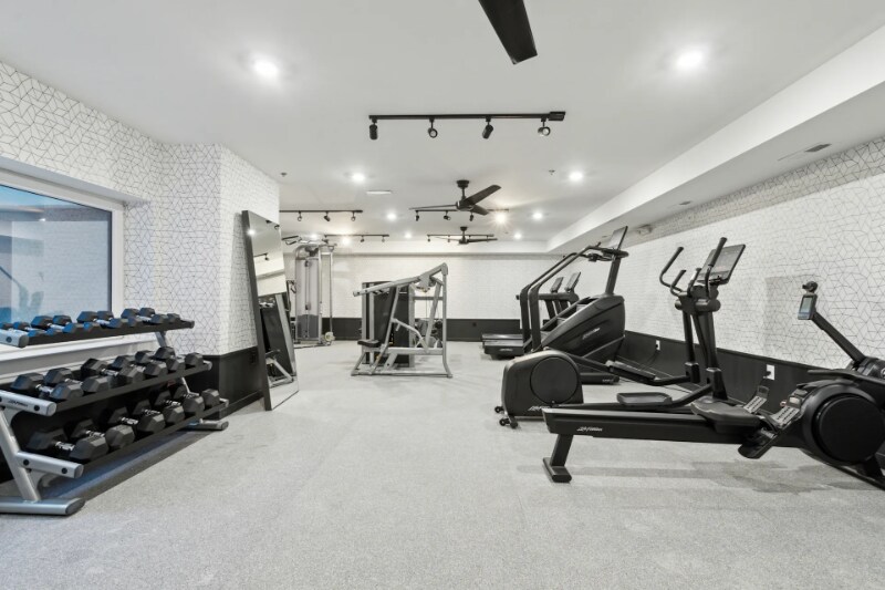 Building Photo - 1901 Hope St