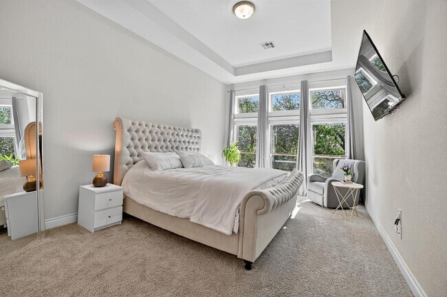 Building Photo - 1904 Woolsey Wy