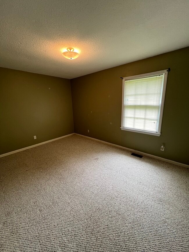 Building Photo - 112 Mina Dr
