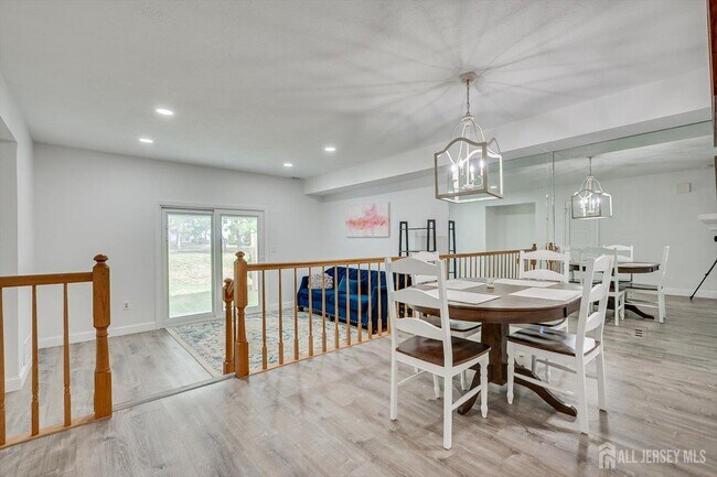 Building Photo - 822 Darlington Dr