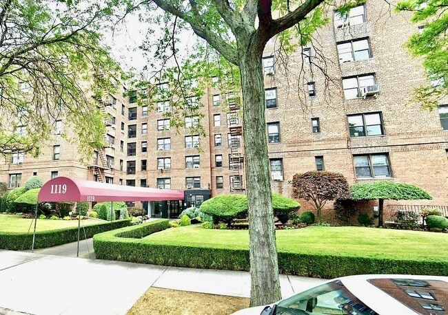 Building Photo - 1119 Ocean Pkwy