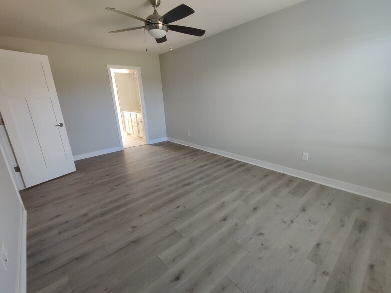 Building Photo - 2768 Clover Ridge Dr