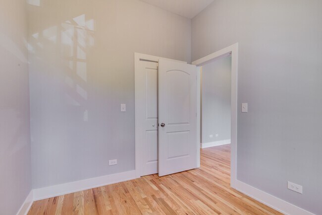 Bedroom 2 - 2135 S Fairfield Ave