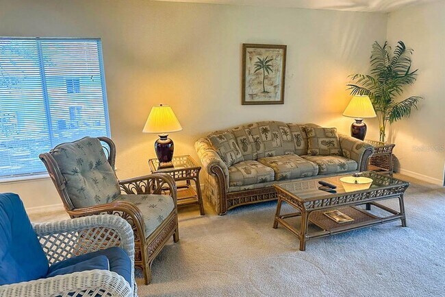 Building Photo - 8050 Memory Ln