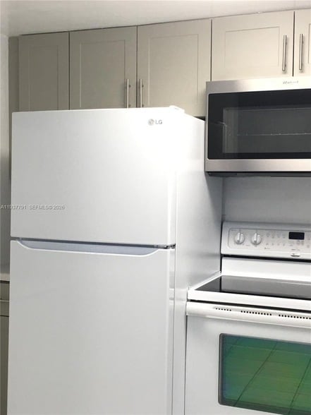 Building Photo - 2454 NW 52nd Ave