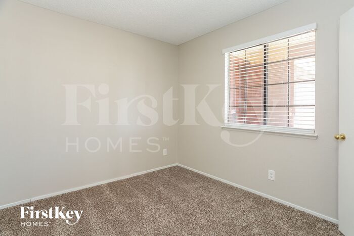 Building Photo - 5880 Filmore Ave