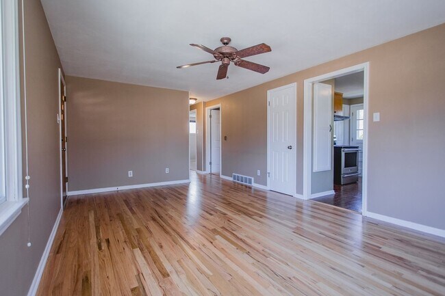 Building Photo - New Finishes in this Home on a Large Lot with Covered Parking and AIR CONDITIONING! MOVE IN READY!