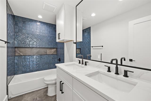 Building Photo - 2114 Trellis Pl