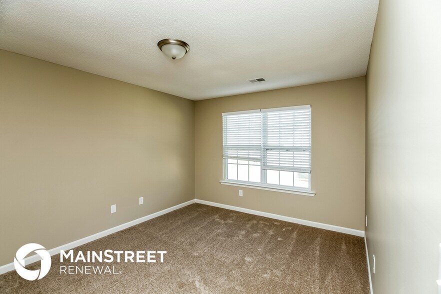 Building Photo - 353 Coral Cir