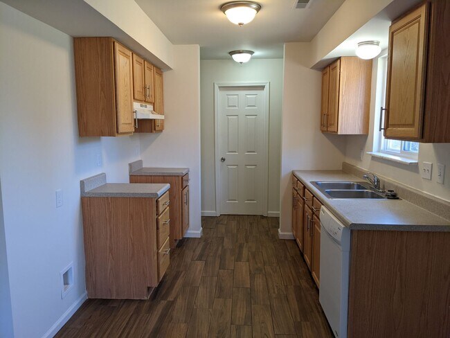 Building Photo - 3 Bedroom/2 Bath Home in Pacific School Di...