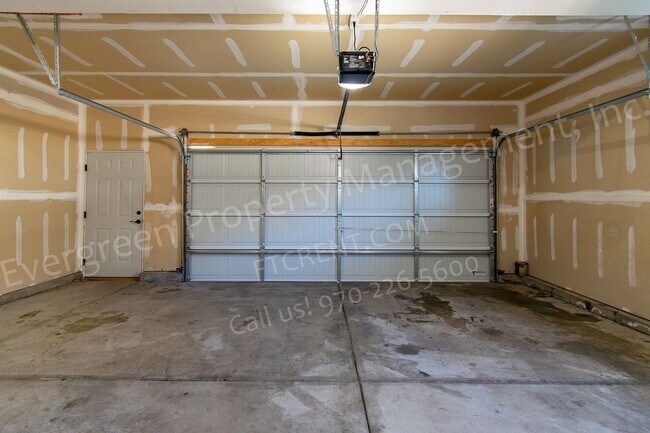 Building Photo - 3015 Denver Dr