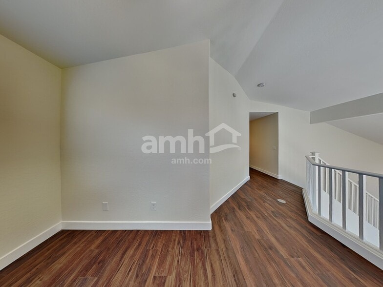 Building Photo - 5230 W Ian Dr