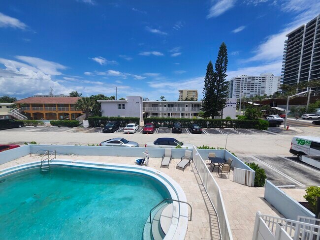 Building Photo - 819 N Ocean Blvd
