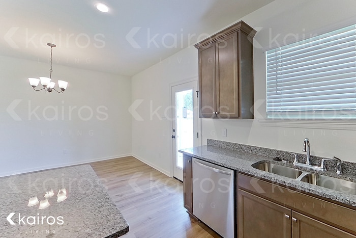 Building Photo - 100 Teddy Ln